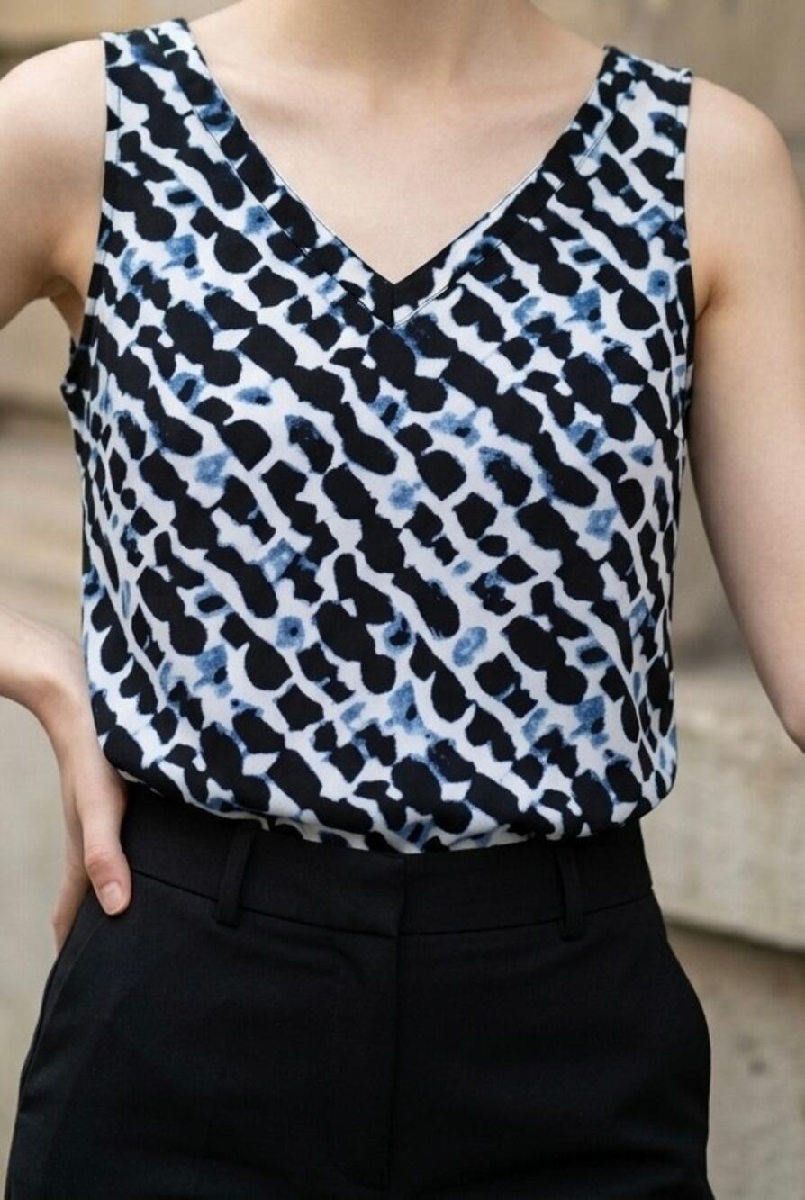 V Neck Tank Size PM Minimalist Layering Office Smart Casual Watercolor Abstract